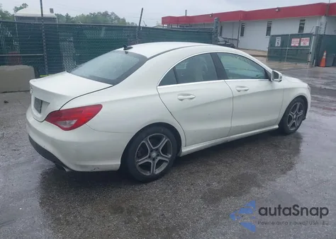 2014 Mercedes-Benz Cla 250 z USA, uszkodzony, nr VIN WDDSJ4EB1EN140307